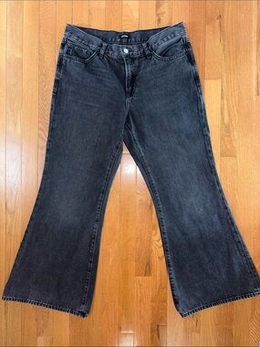 NWOT Express 70s Flare Mid Rise Black Wash Jeans Size 10 Short